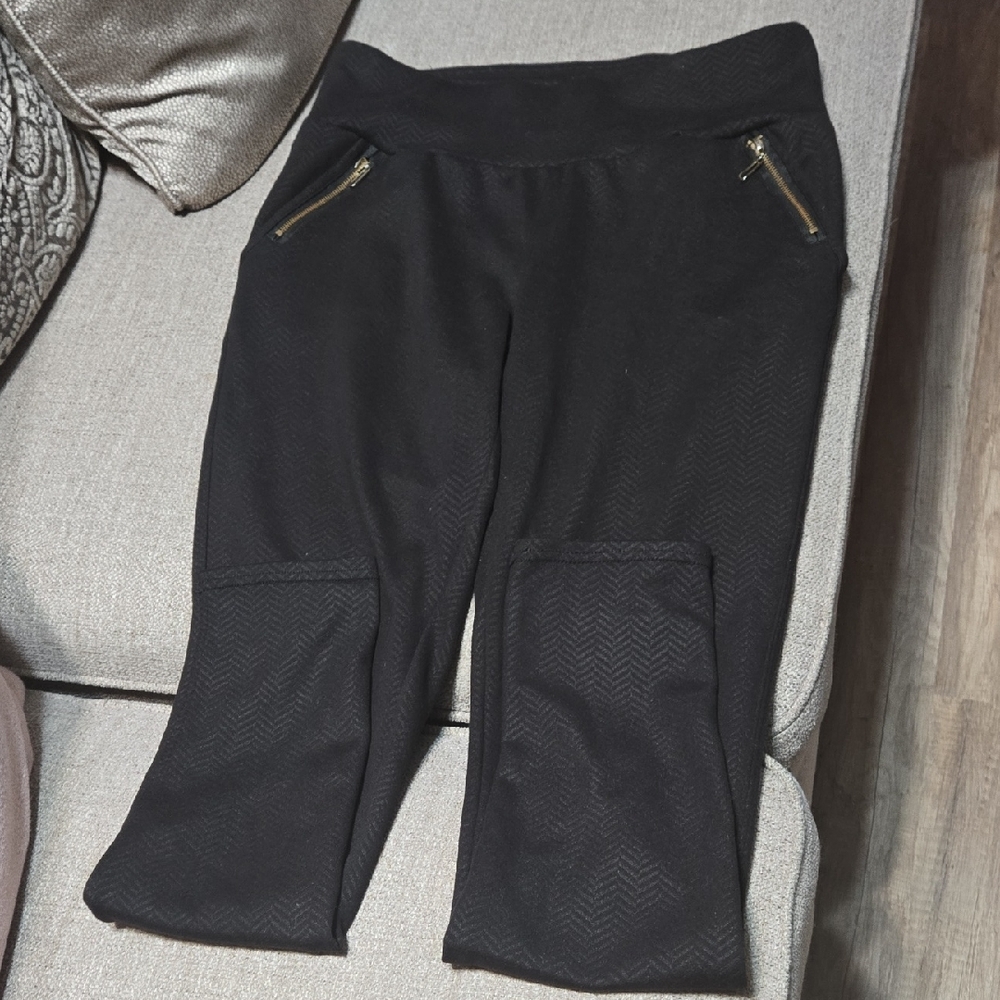 Black Jeggings with Structured Tapered Design